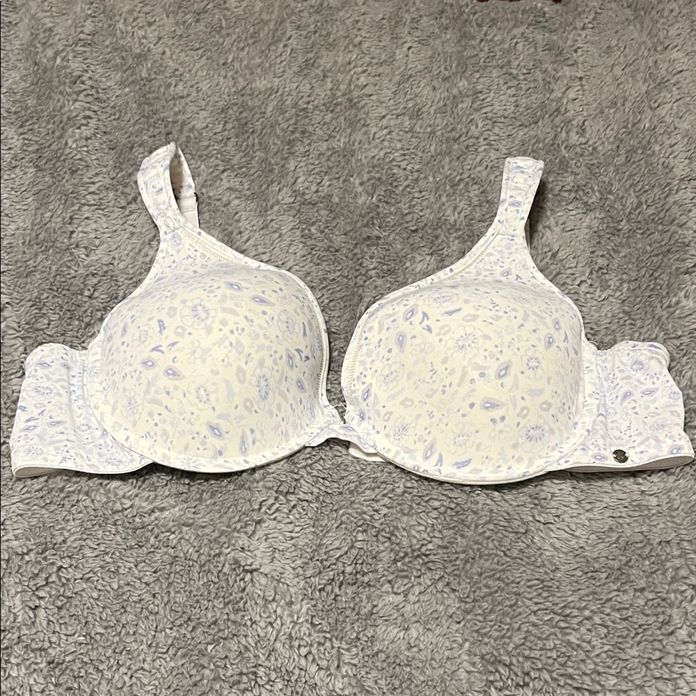 Lucky Brand White and Blue Floral Patterned Bra Size 42C Comfy Support